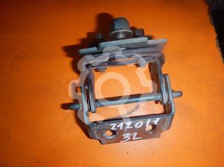 Петля двери багажника Ford Fusion 2002 - 2012