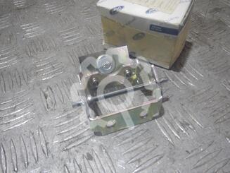 Петля двери багажника Ford Fusion 2002 - 2012