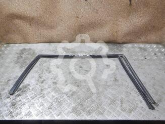 Уплотнитель стекла двери Ford Fusion 2002 - 2012