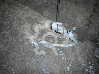 Петля крышки багажника Hyundai Accent II 1999 - 2012
