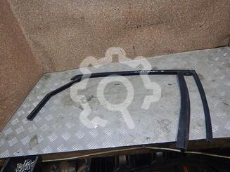 Уплотнитель стекла двери Ford Mondeo IV 2007 - 2015