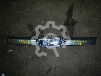 Молдинг решетки радиатора Ford Ranger III 2011 - 2015