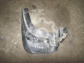 Брызговик передний правый Hyundai Getz 2002 - 2011