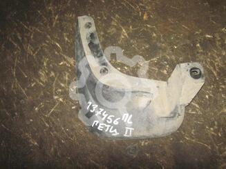 Брызговик передний правый Hyundai Getz 2002 - 2011