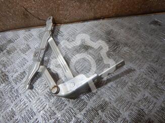 Петля крышки багажника Hyundai Sonata IV [EF] 1998 - 2012