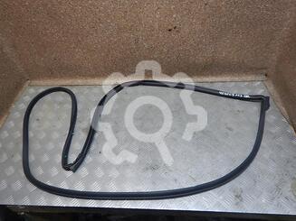 Уплотнитель двери Mazda 3 I [BK] 2003 - 2009