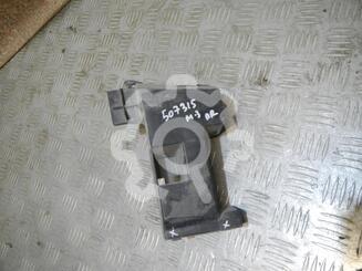 Кронштейн бампера переднего Mazda 3 I [BK] 2003 - 2009