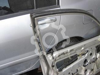 Уплотнитель двери Mitsubishi Carisma I 1995 - 2004