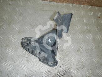 Кронштейн решетки радиатора Mazda 3 II [BL] 2009 - 2013