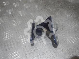 Петля двери Mitsubishi Colt VI [Z20, Z30] 2002 - 2012