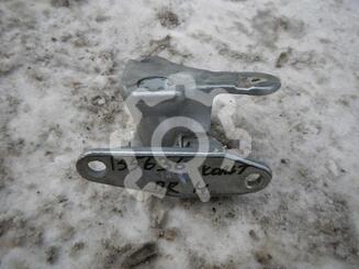 Петля двери передней Mitsubishi Colt VI [Z20, Z30] 2002 - 2012