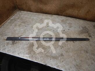 Молдинг двери передней правой Mitsubishi Colt VI [Z20, Z30] 2002 - 2012