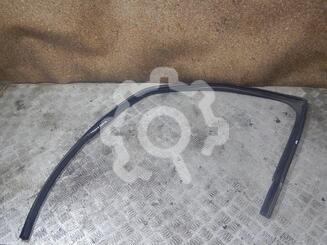 Уплотнитель стекла двери Mitsubishi Colt VI [Z20, Z30] 2002 - 2012