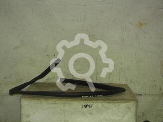 Уплотнитель стекла двери Mitsubishi Colt VI [Z20, Z30] 2002 - 2012