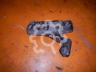 Петля двери передней Mitsubishi Lancer IX 2000 - 2010