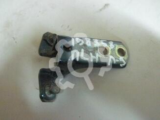 Петля двери передней Mitsubishi Lancer IX 2000 - 2010