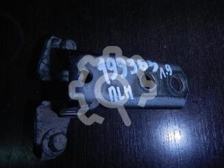 Петля двери передней Mitsubishi Lancer IX 2000 - 2010