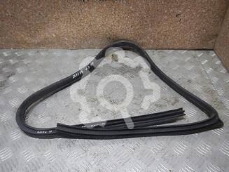 Уплотнитель двери Mitsubishi Lancer IX 2000 - 2010