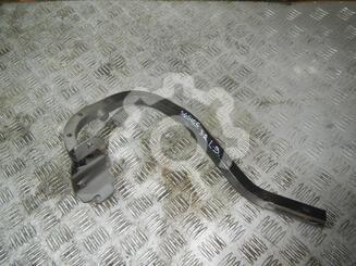 Петля крышки багажника Mitsubishi Lancer IX 2000 - 2010