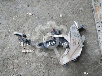Педаль тормоза Nissan Primera P12E c 2002 г.