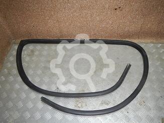 Уплотнитель двери Nissan Primera P12E c 2002 г.