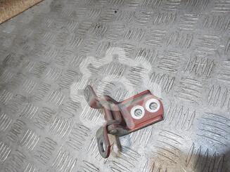 Петля двери Nissan Qashqai (J10) 2006 - 2014