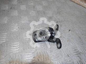 Петля двери Nissan Qashqai (J10) 2006 - 2014
