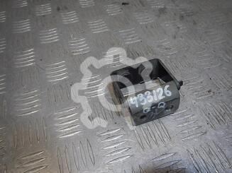 Петля двери багажника Nissan Qashqai (J10) 2006 - 2014