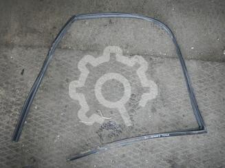 Уплотнитель стекла двери Nissan Teana I [J31] 2003 - 2008