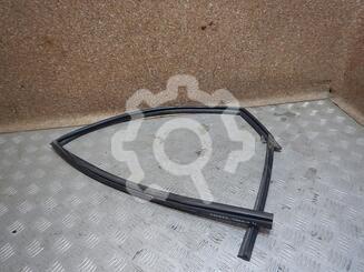 Уплотнитель стекла двери Nissan Teana I [J31] 2003 - 2008
