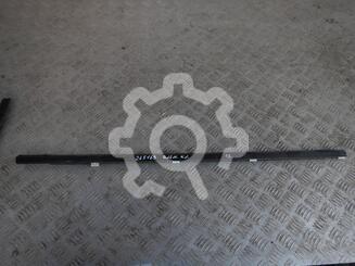 Накладка стекла переднего правого Nissan Almera Classic 2006 - 2013
