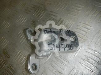 Петля двери передней Nissan Tiida I [C11] 2004 - 2013