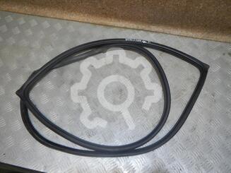 Уплотнитель двери Nissan Tiida I [C11] 2004 - 2013
