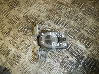 Петля двери передней Nissan X - Trail (T30) 2001 - 2006