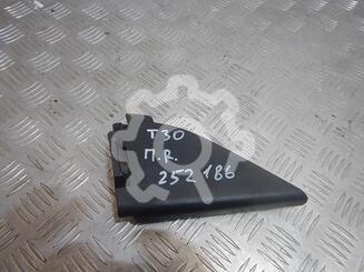 Накладка двери Nissan X - Trail (T30) 2001 - 2006