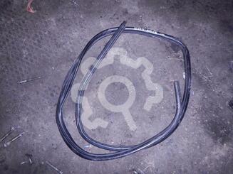 Уплотнитель двери Nissan Almera II [N16] 2000 - 2006