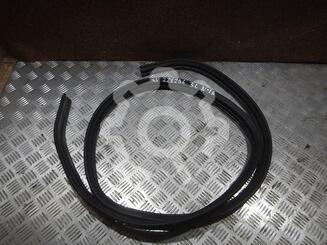 Уплотнитель двери Nissan Almera II [N16] 2000 - 2006