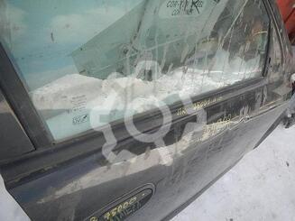 Накладка стекла переднего правого Nissan Almera II [N16] 2000 - 2006