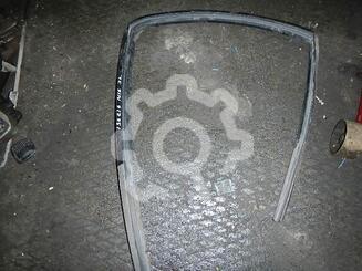 Уплотнитель стекла двери Nissan Almera II [N16] 2000 - 2006