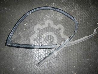 Уплотнитель стекла двери Nissan Almera II [N16] 2000 - 2006