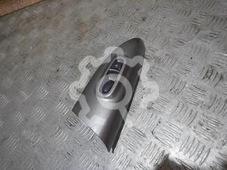 Кнопка стеклоподъемника Nissan Juke (F15) c 2011 г.