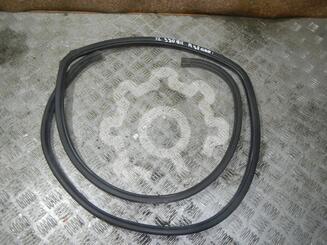 Уплотнитель двери Nissan Murano I [Z50] 2002 - 2008