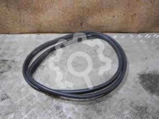 Уплотнитель двери Nissan Note I [E11] 2005 - 2013