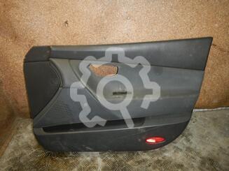 Обшивка двери передней правой Nissan Primera P12E c 2002 г.