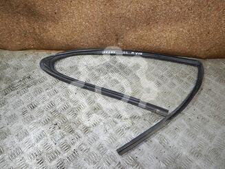 Уплотнитель стекла двери Peugeot 408 2012 - н.в.