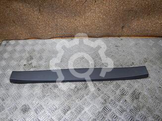 Обшивка двери багажника Peugeot 308 2007 - 2015