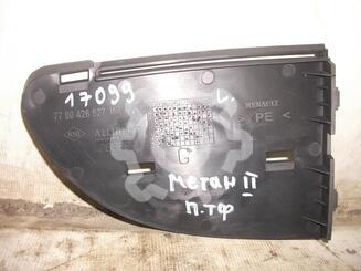 Решетка в бампер Renault Megane II 2002 - 2009