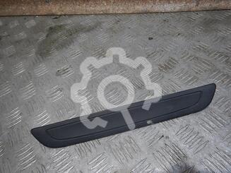 Накладка порога (внутренняя) Toyota Auris (E15) 2006 - 2012
