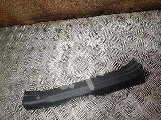 Накладка порога (внутренняя) Toyota Auris (E15) 2006 - 2012