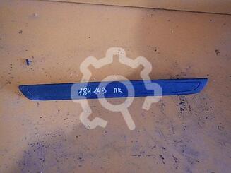 Накладка порога (внутренняя) Toyota Auris (E15) 2006 - 2012